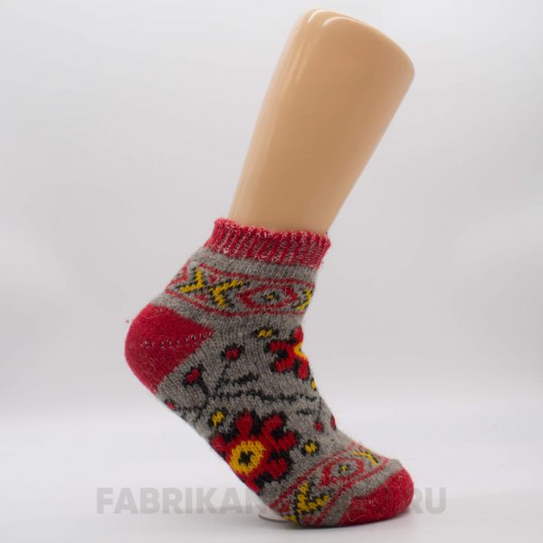 Женские короткие шерстяные носки с красным цвектом Женские короткие шерстяные носки с красным цвектом