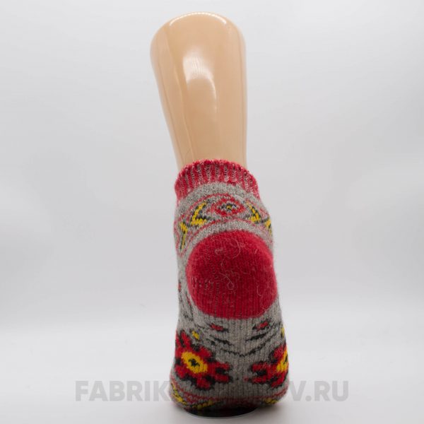 Женские короткие шерстяные носки с красным цвектом Женские короткие шерстяные носки с красным цвектом