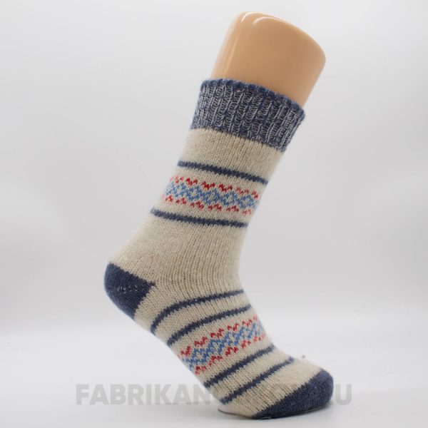 Женские шерстяные носки с орнаментом и полосами