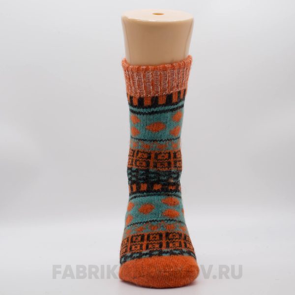 Женские шерстяные носки с полосками и орнаментом