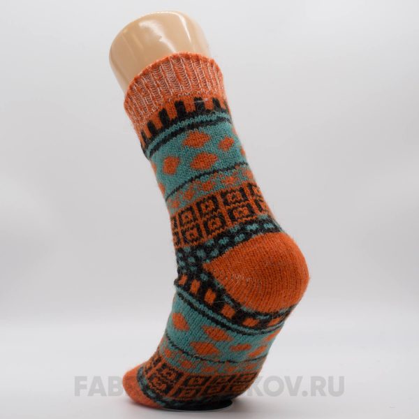 Женские шерстяные носки с полосками и орнаментом