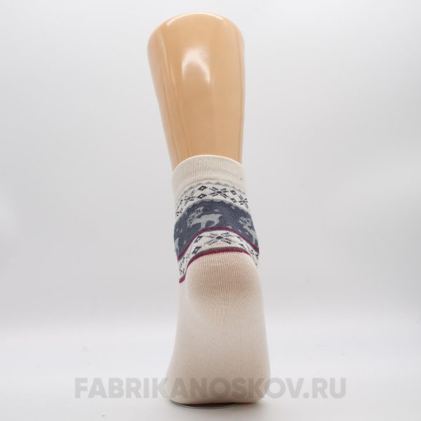 Мужские носки с орнаментом и оленями Мужские носки с орнаментом и оленями