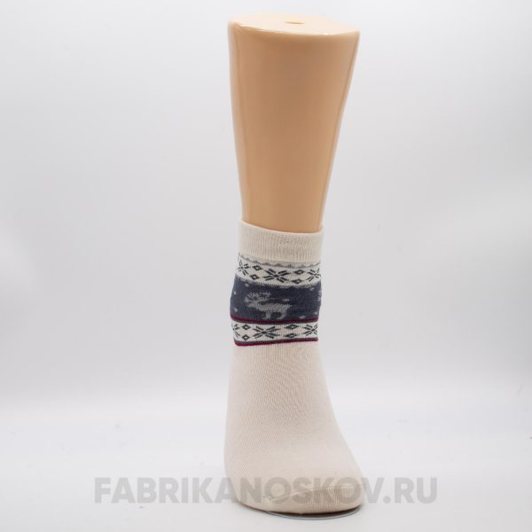 Мужские носки с орнаментом и оленями Мужские носки с орнаментом и оленями