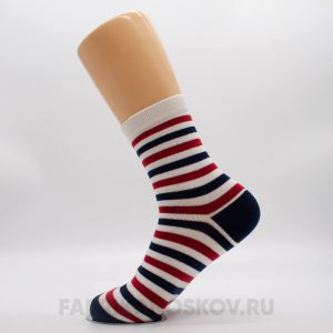 Женские носки с тонкими полосками