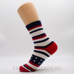Женские носки с полосками и звездами