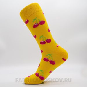 Мужские носки с вишней