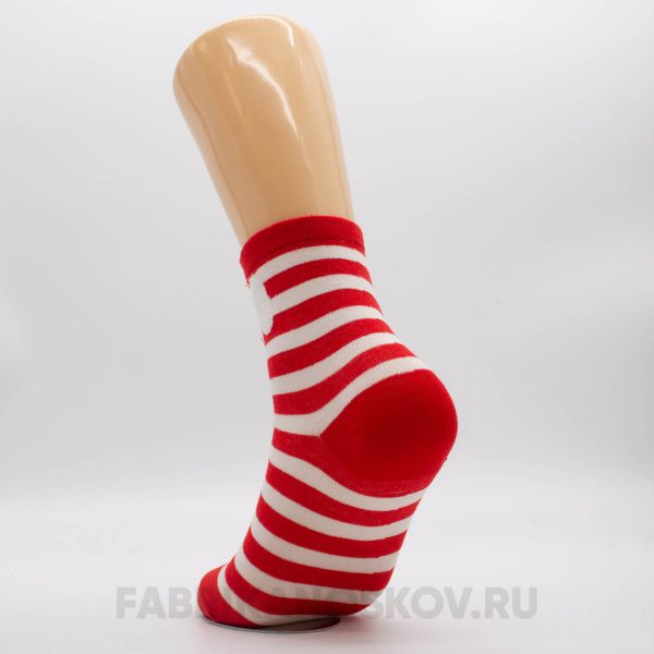 Женские новогодние носки с белой собачкой Женские новогодние носки с белой собачкой