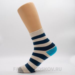 Мужские носки с полосками и цветными пяткой и мыском