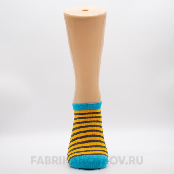 Короткие женские носки с тонкими полосами Короткие женские носки с тонкими полосами