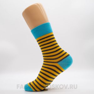 Женские носки с тонкими полосами