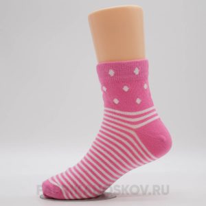 Детские носки с полосками и ромбами