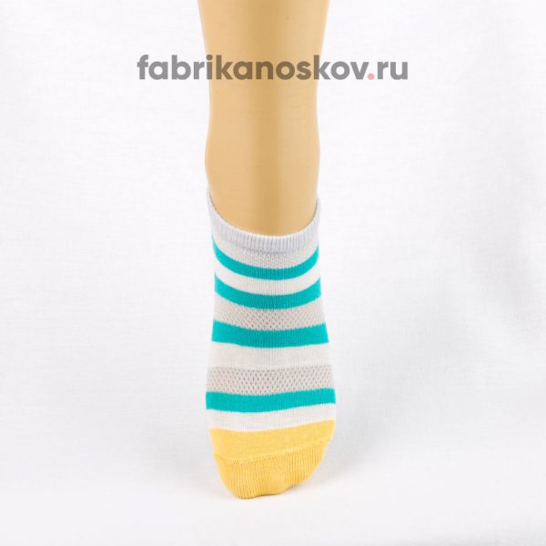 Детские короткие носки с полосками и разноцветными пяткой и мыском Детские короткие носки с полосками и разноцветными пяткой и мыском
