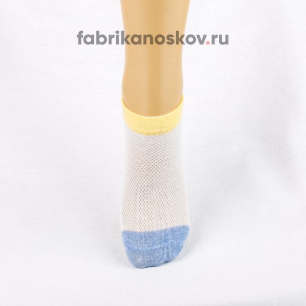 Короткие детские носки с изображением мордочки на задней части