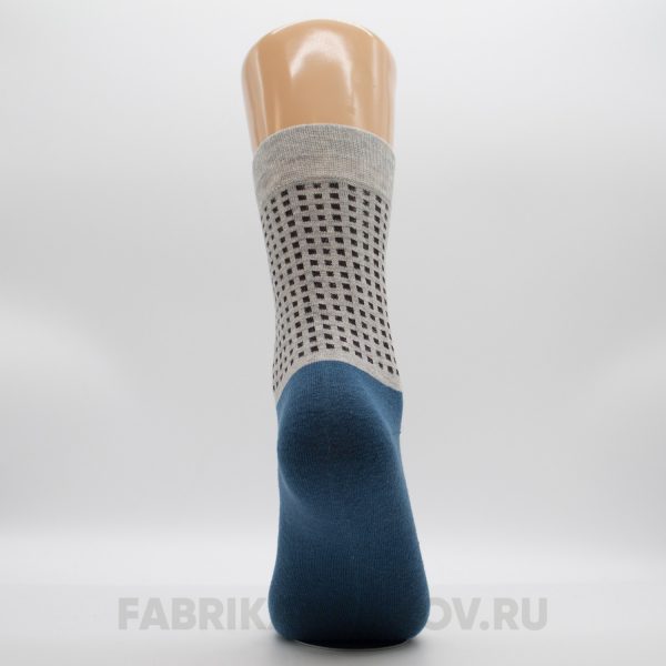 Женские носки с паттерном из квадратов на подъеме