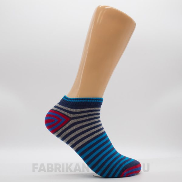 Короткие мужские носки с линиями разных цветов Короткие мужские носки с линиями разных цветов