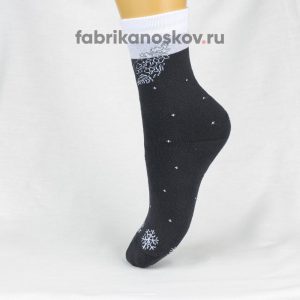 Женские носки с изображением снежинок