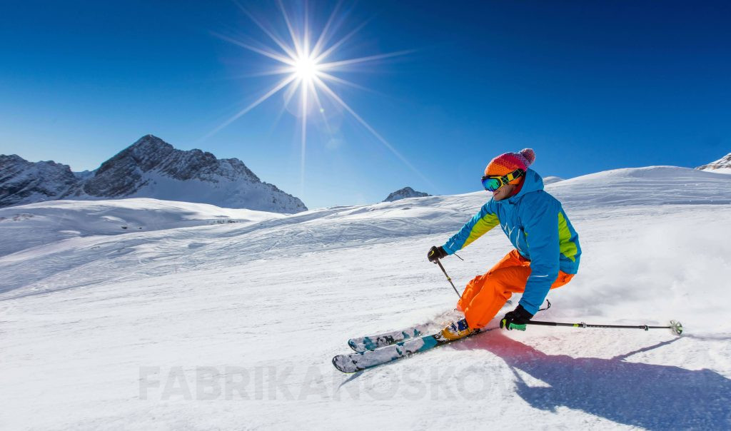 Горные лыжи: выбор между носками и гетрами для комфортного катания